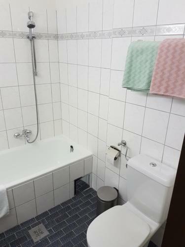 Hostal Helenental Pension & Apartments