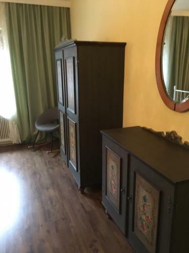 Hostal Helenental Pension & Apartments