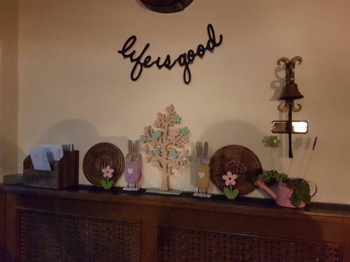 Hostal Helenental Pension & Apartments