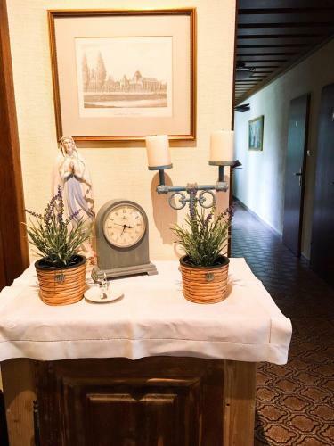 Hostal Helenental Pension & Apartments