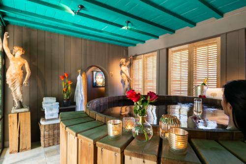 Bed & Breakfast Exclusive Suites The Secret Garden