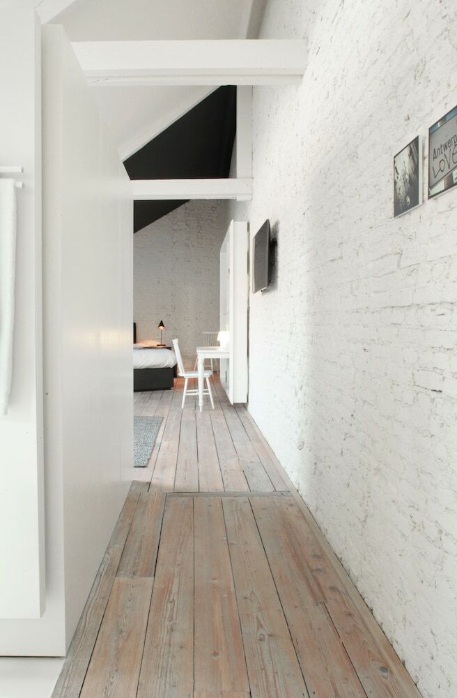 Hostal Maison Nationale City Flats & Suites