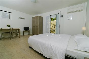 Astor Hotel