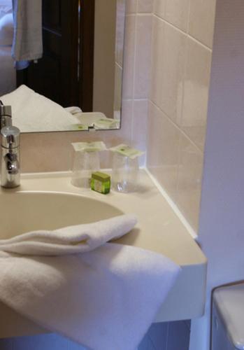 Hotel H�tel Logis Le Manoir De La Grassinais