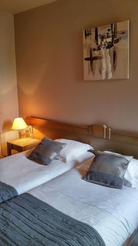 Hotel H�tel Logis Le Manoir De La Grassinais