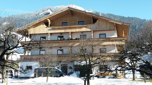 Hostal Hirzingerhof