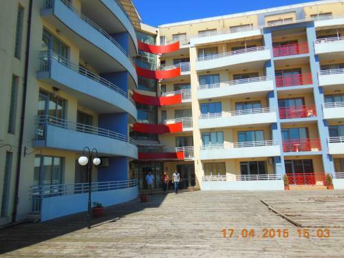 Central Plaza Apartment