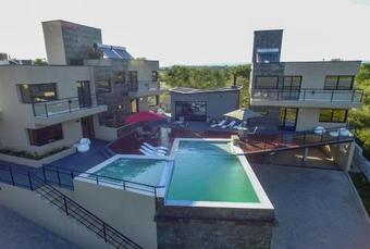 Hotel Lake Point Residencias