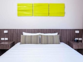 Hotel Ibis Styles The Entrance