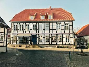 Alte Apotheke Hotel Und Cafe