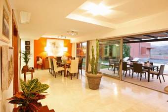 Villa Ambassador