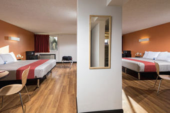 Clarion Hotel Near Home Depot Center