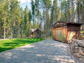 Earl Grey Lodge