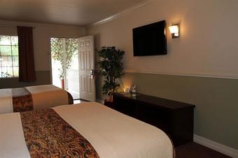 Hotel Family Garden Inn & Suites