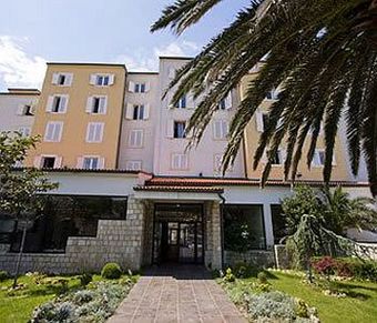Hotel International