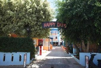 Hotel Studios Happy Days