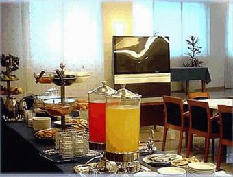 Alexander Hotel