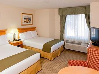 Holiday Inn Express Hotel And Suites Near Universal Orlando