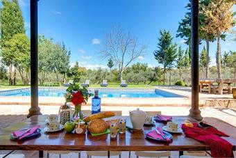 Arriate Villa Sleeps 8
