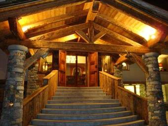 Hotel Bucaneve