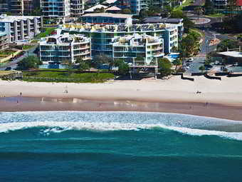 Hotel Rolling Surf Resort