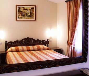 Hotel More