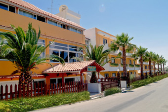 Hotel Sunny Days