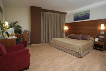 Hotel Bs Capitulaciones