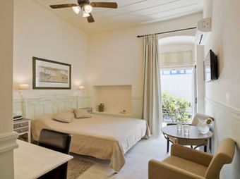 Hotel Omorfi Poli