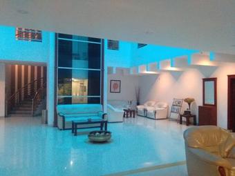 Hotel Raj Residency