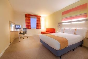 Holiday Inn Express Watford Hotel