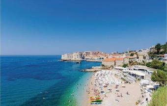 Three-bedroom Apartment Bosanka With Sea View 08
