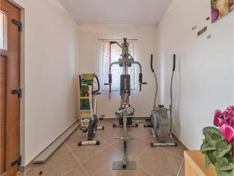 Three-bedroom Holiday Home In Divsici
