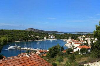 Apartments By The Sea Prvic Luka (prvic) - 13845