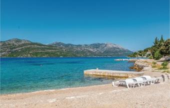 Four-bedroom Holiday Home In Kneze