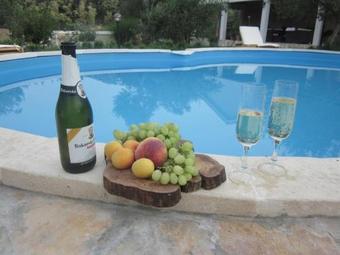 Family Friendly Apartments With A Swimming Pool Mundanije (rab) - 5072