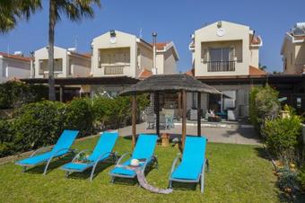 Meneou Beachfront Villa