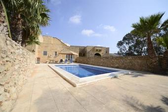 Villa Karmnu Holiday Farmhouse