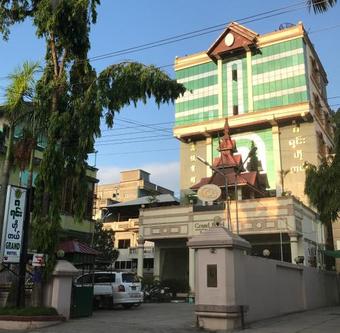 Grand Hotel