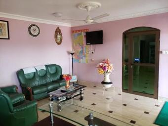 Nabegyi Hotel