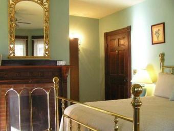 Bed & Breakfast Inn At The Oaks