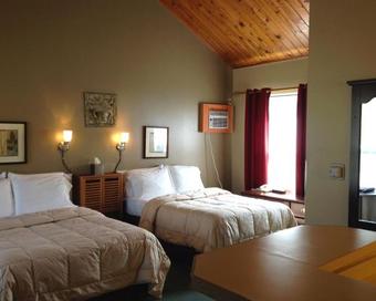 Posada Vinehurst Inn & Suites