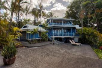 Black Sand Beach House