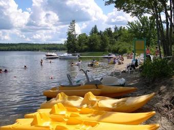 Patten Pond Camping Resort Loft Cottage 10