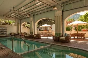Hotel Knob Hill Inn