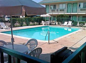 Motel 6 Conroe