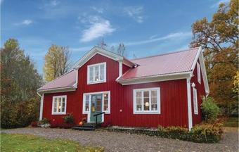 Two-bedroom Accommodation In Holmsjo