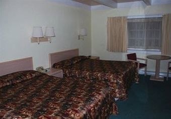Hotel Pine Beach Inn
