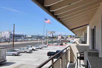 Motel Lax Suites