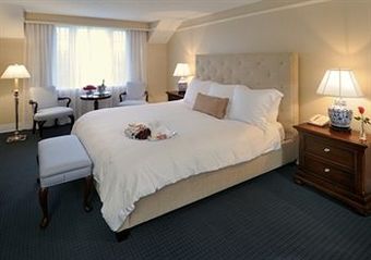 Hotel The Simsbury Inn